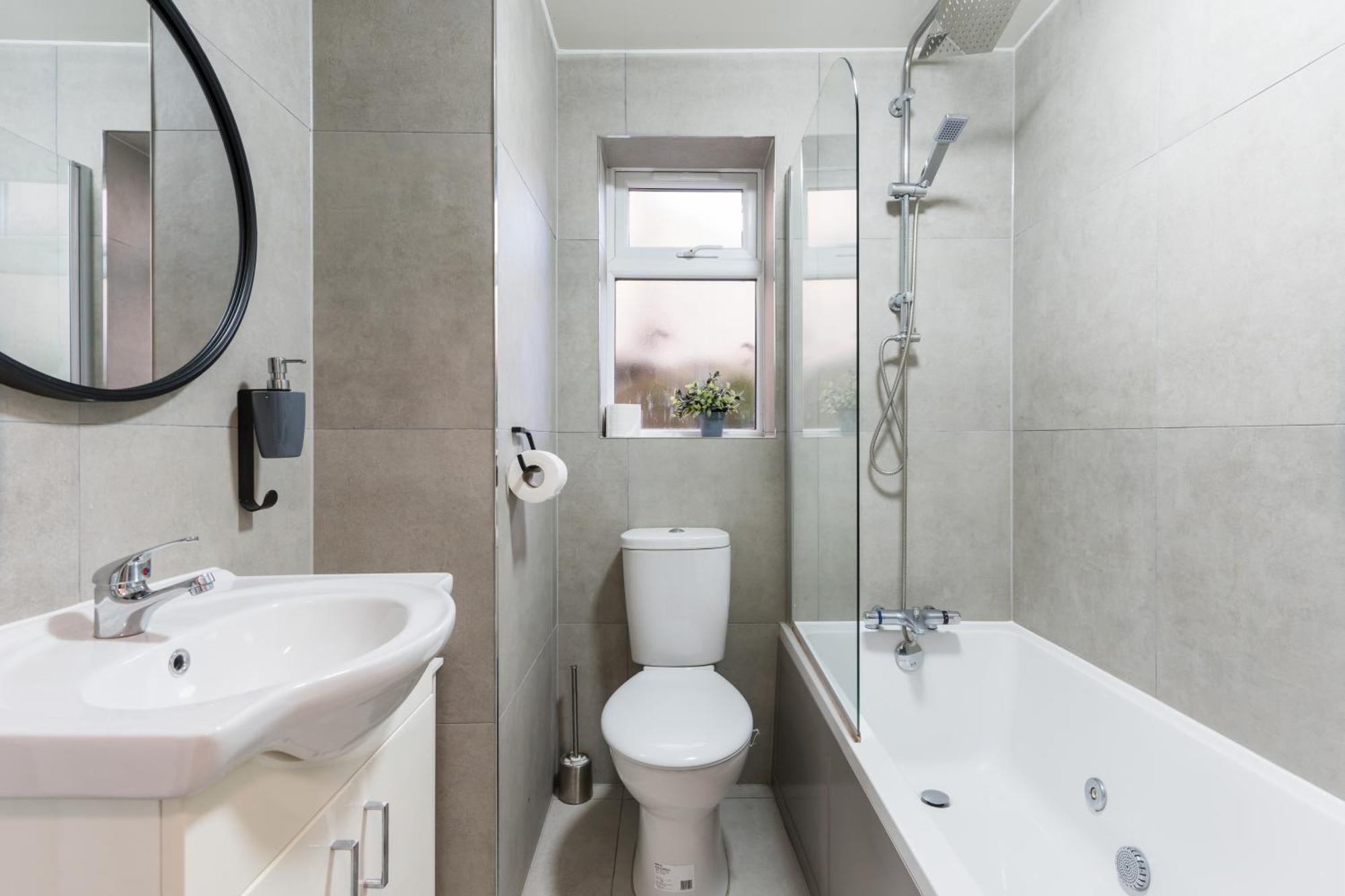 Nottage House Premier Apartments คาร์ดิฟฟ์ ภายนอก รูปภาพ